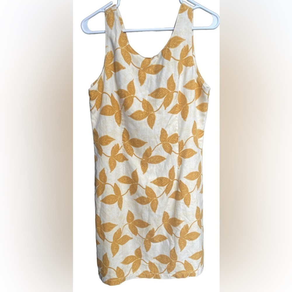 Pineapple Moon Dresses | Woman Size M Color: Gold/Yellow 100% silk